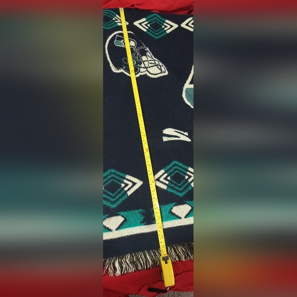 Seattle Seahawks Hooded Poncho - Picture 5 of 6